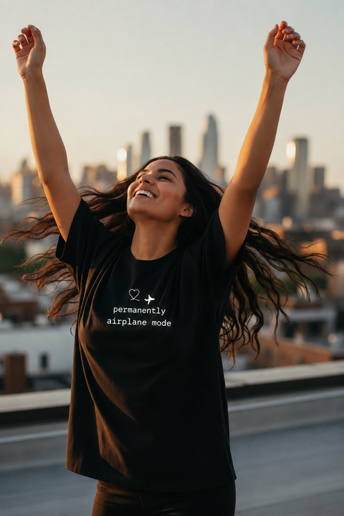 airplane mode. t-shirt | regular fit