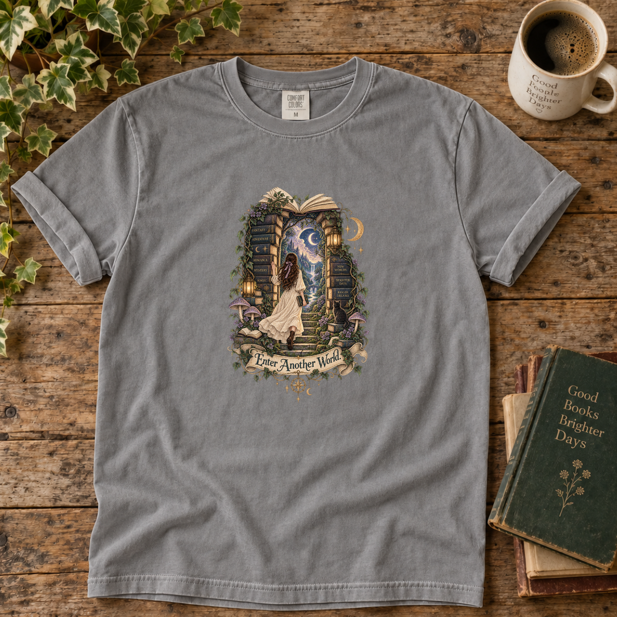 moonlit owl. t-shirt