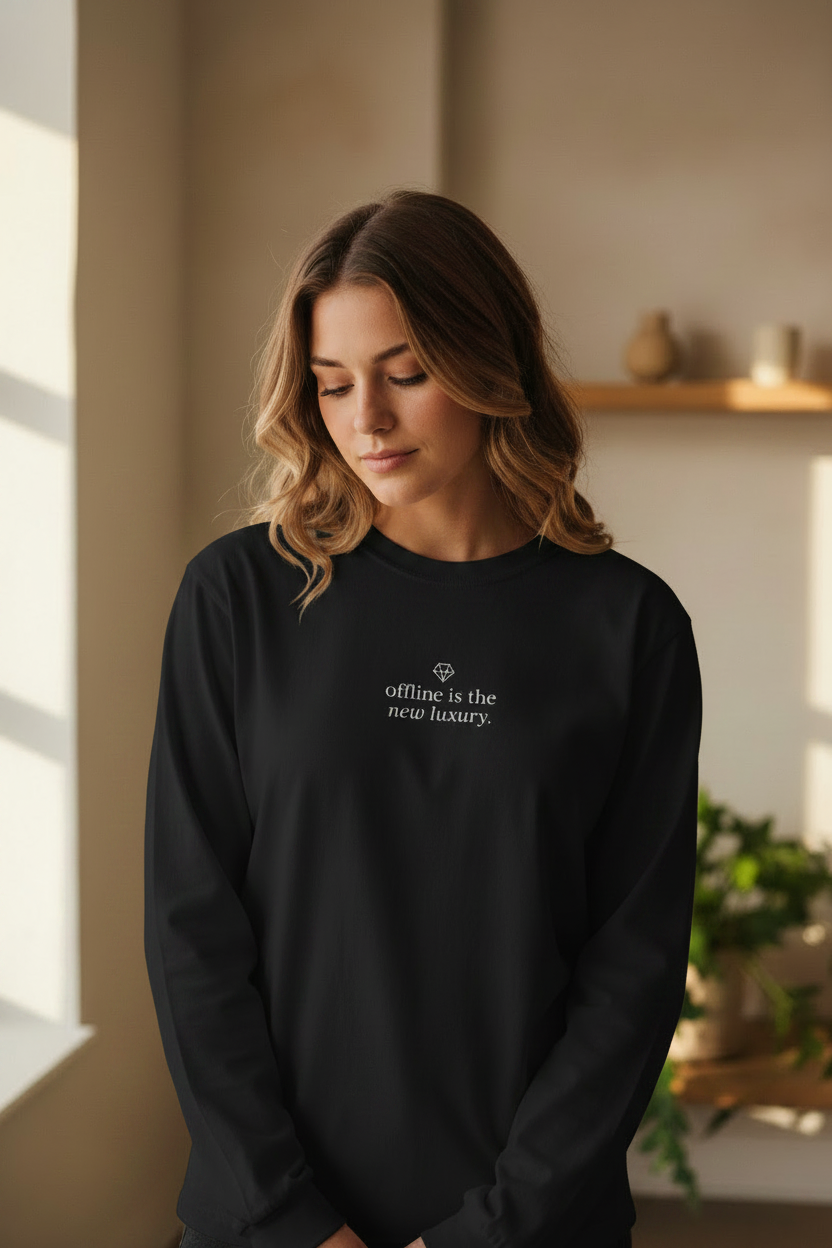 Offline is the new luxury hero - black